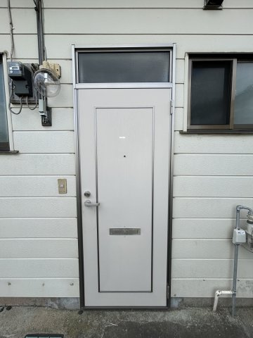 コーポオーシャンの玄関