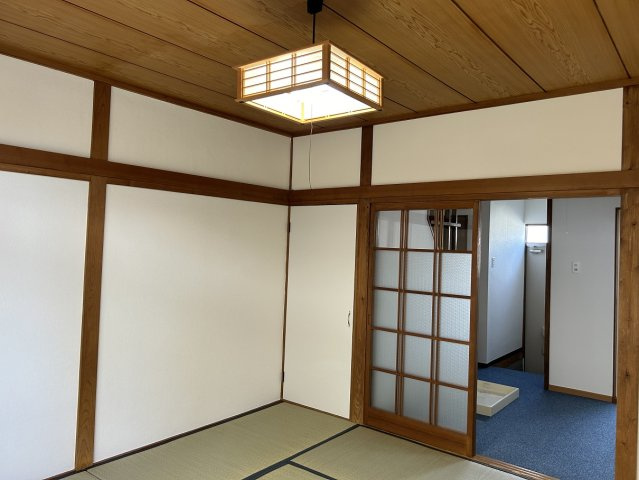 コーポオーシャンの和室