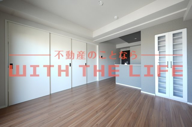 イーストガーデン久留米本町【キャシュバック対象物件】の居間・リビング|ゆったり過ごせるリビングです