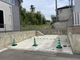 【その他】 | 値下げ一条工務店施工　築浅、未使用　住宅 | 駐車場。2台駐車可能です