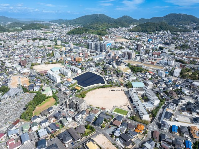 PEAKS山の田中央