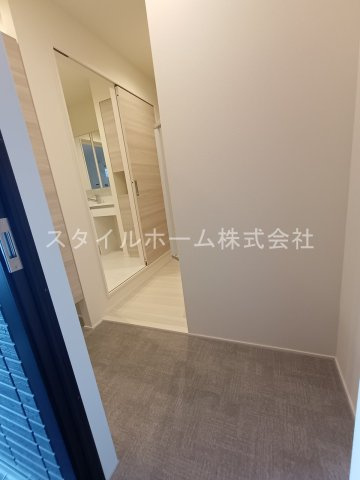 D-square東橋良の玄関