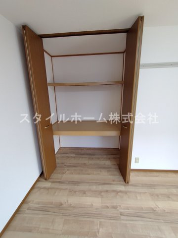 アルファヴィレッジえじまＡの収納|別部屋写真です。