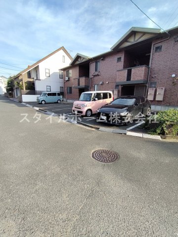 アルファヴィレッジえじまＡの駐車場|駐車場に車を止められます