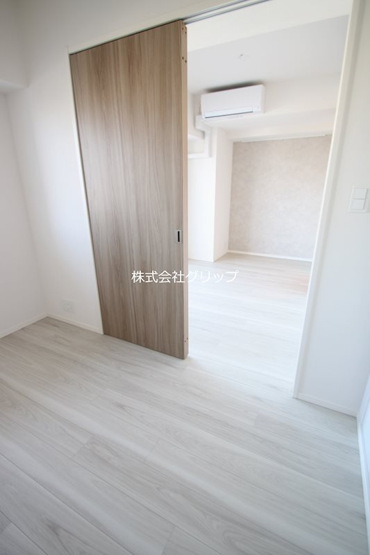 パークアクシス横浜阪東橋の居間・リビング