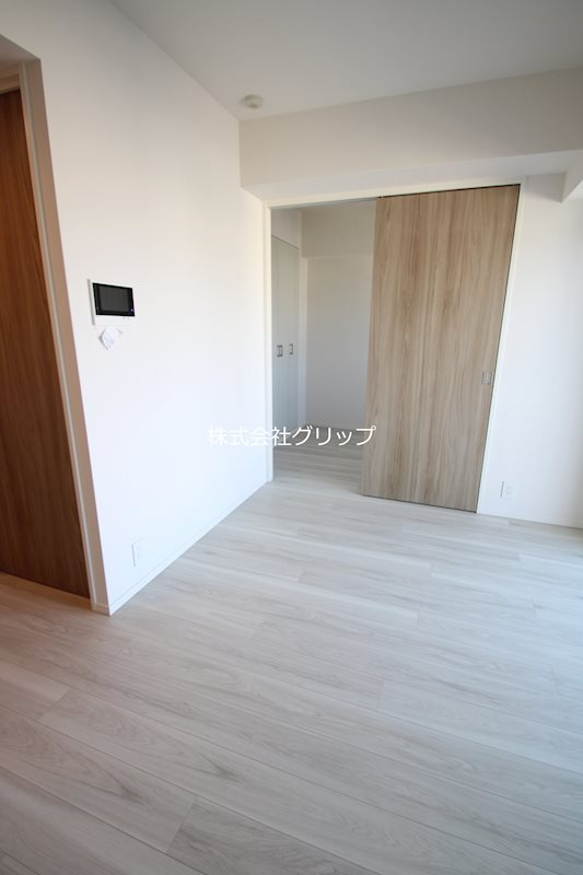 パークアクシス横浜阪東橋の居間・リビング