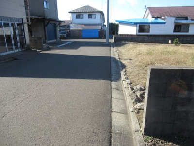 【前面道路含む現地写真】 | 能代市竹生笹ノ台・売地