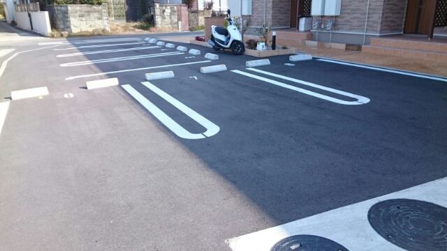 リュミエル　ほしやの駐車場