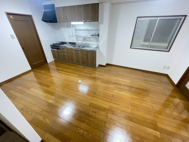 桜町新ビルの居間・リビング