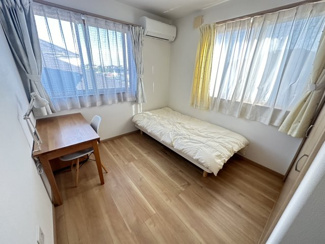 【洋室】 | 茂原市東郷　中古戸建 | 外壁塗装歴あり（2022年4月）水被害等なし（2024年10月現）
車種により多数台駐車可能