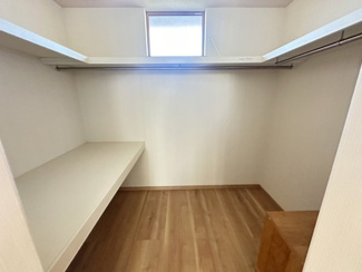 【収納】 | 茂原市東郷　中古戸建 | 外壁塗装歴あり（2022年4月）水被害等なし（2024年10月現）
車種により多数台駐車可能