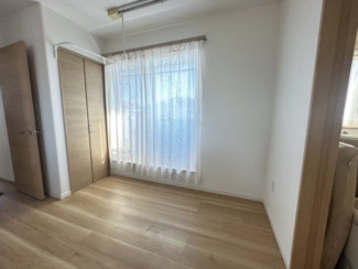 【ランドリースペース】 | 茂原市東郷　中古戸建 | 外壁塗装歴あり（2022年4月）水被害等なし（2024年10月現）
車種により多数台駐車可能