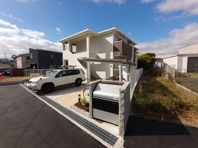 【外観】 | クレスト | お洒落な2階建てアパートです。