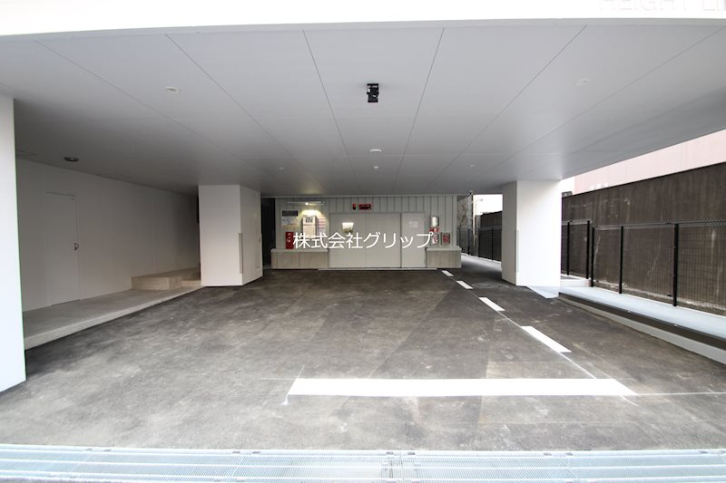 パークアクシス横浜阪東橋の駐車場