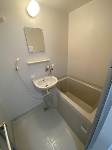 サンドール杉の浴室