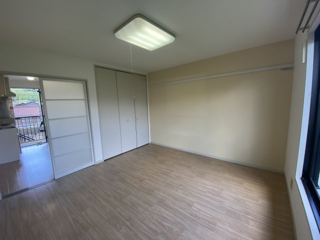 サンドール杉の洋室