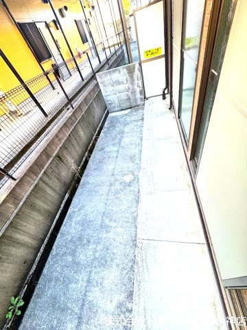 堂中ハイツ　102のバルコニー|開放的で明るい空間を演出してくれるバルコニーです