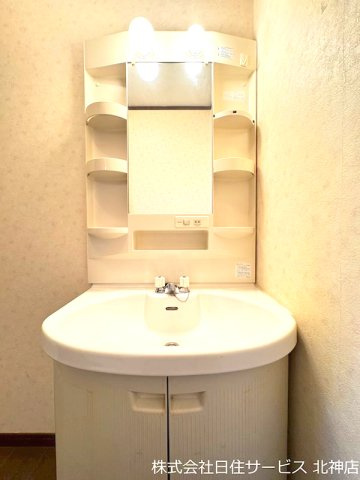 堂中ハイツ　102の独立洗面台|使いやすい独立洗面台です