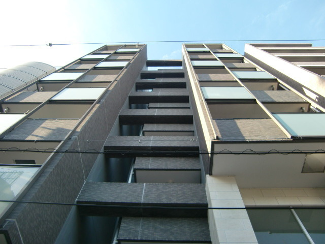 W.O.B.ROKKOHMICHIの外観