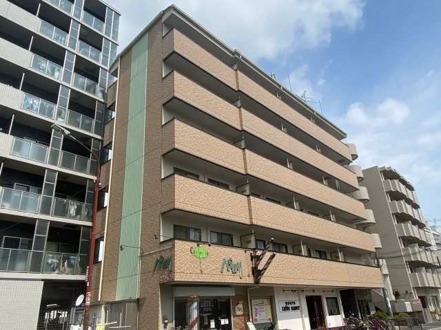 サンコークレアールの外観|1階店舗、2~3階は居住用になります。