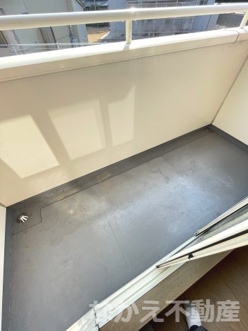 【バルコニー】 | 広々としたバルコニーです