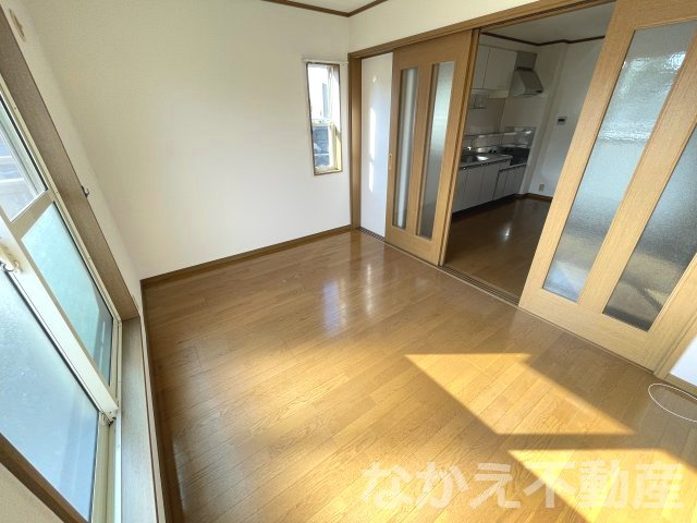 【寝室】 | 広くて明るい寝室