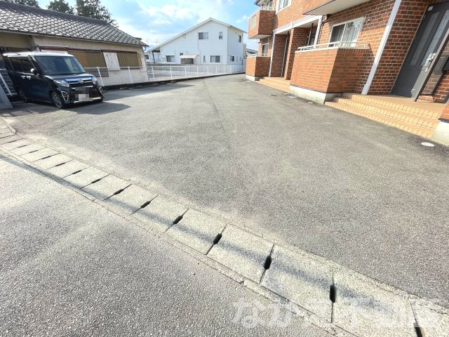 【駐車場】 | 駐車場に車を止められます