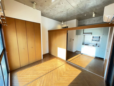 【洋室】 | ファーストアベニール