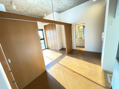 【洋室】 | ファーストアベニール