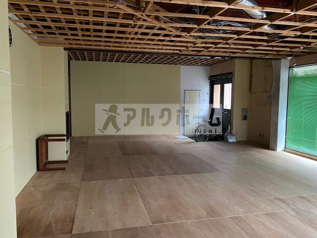 シルバー店舗の内装