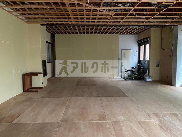 シルバー店舗の内装