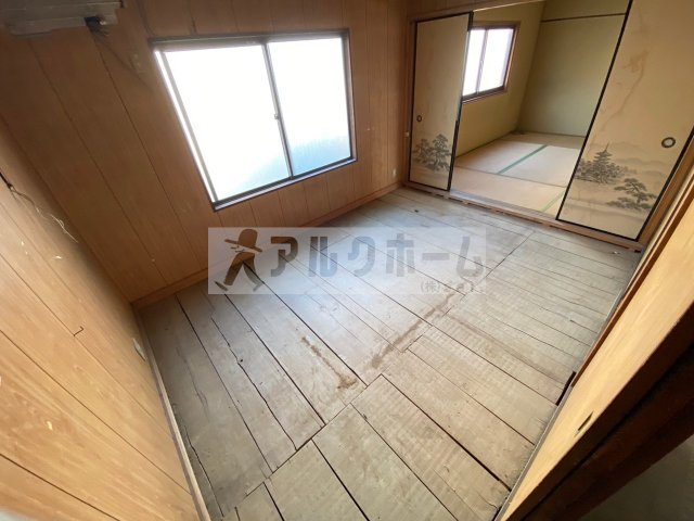 清州1丁目店舗付き住宅の内装
