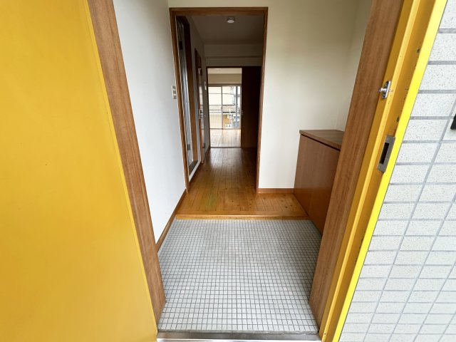 ドミールＩＴＯの玄関