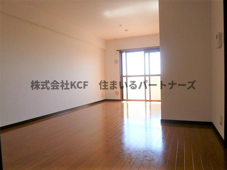 久留米市荒木町白口の賃貸マンションの居間・リビング|おしゃれなリビングです