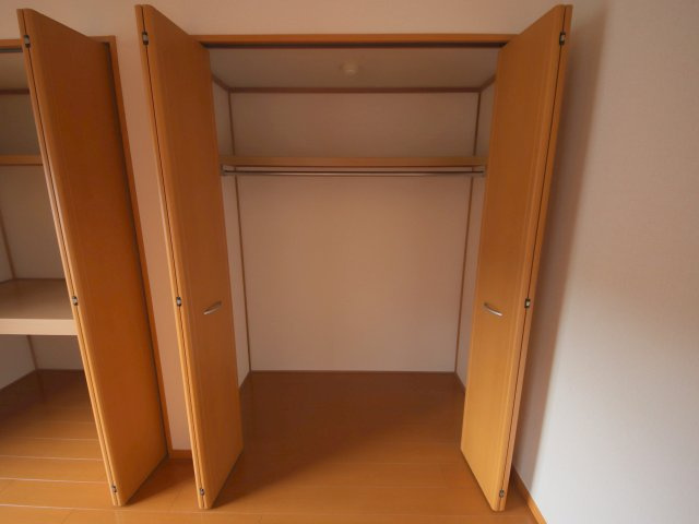 リビングタウン南生駒Bの収納