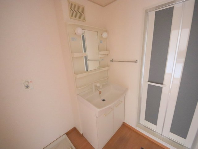 リビングタウン南生駒Bのシャワールーム