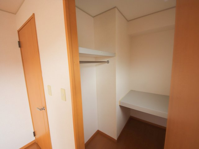 リビングタウン南生駒Bの収納