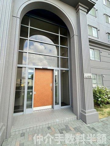 エクセルシオールプレタ壱番館のエントランス