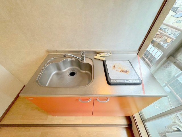 大島紬ビルのキッチン