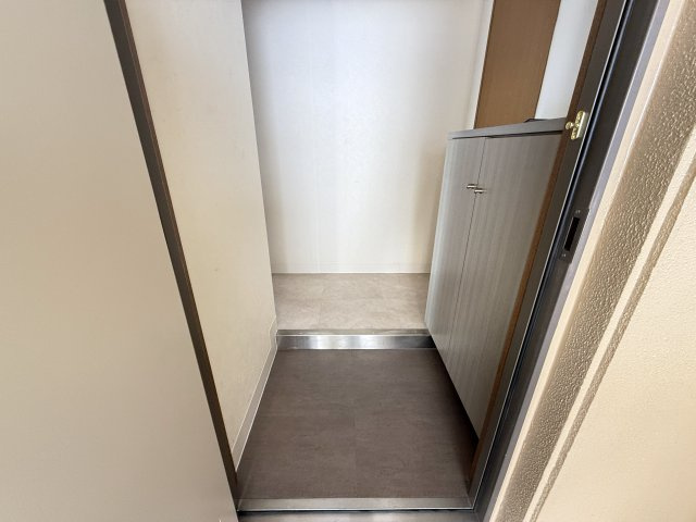 メゾン るふるの玄関