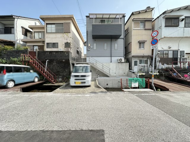 本宮町戸建の駐車場