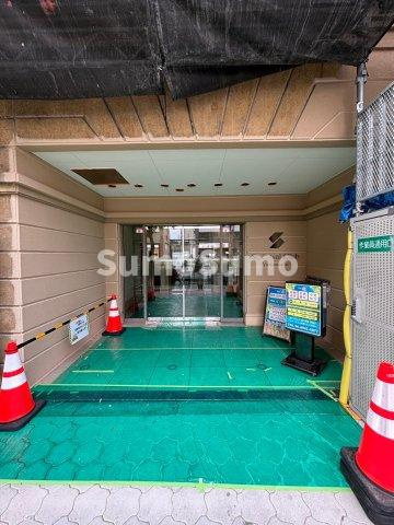 セントロイヤルクラブ谷町のエントランス
