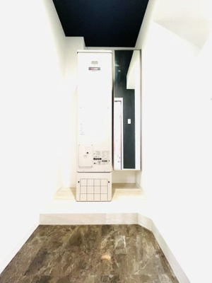 【玄関】 | エヌエムキャトフヴァンヌフ