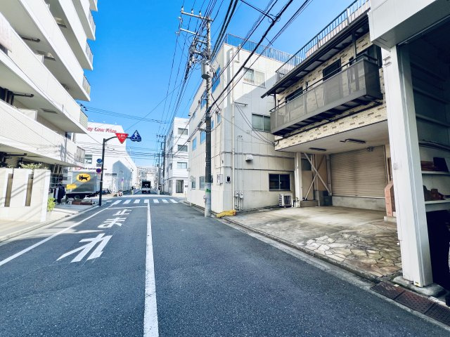 江東区南砂１丁目の戸建の前面道路含む現地写真