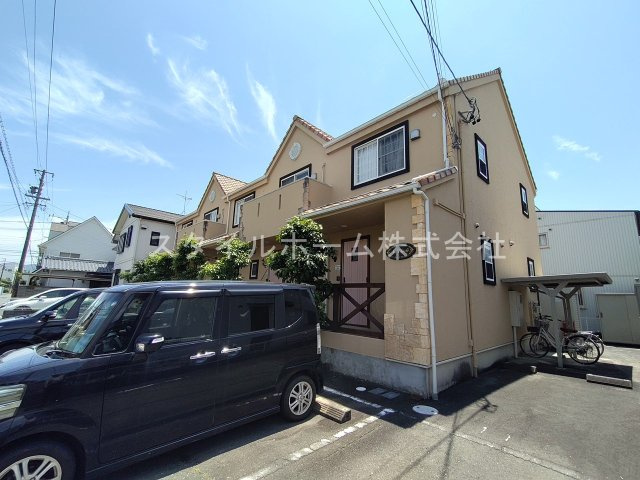 ネイ・クラルテの外観