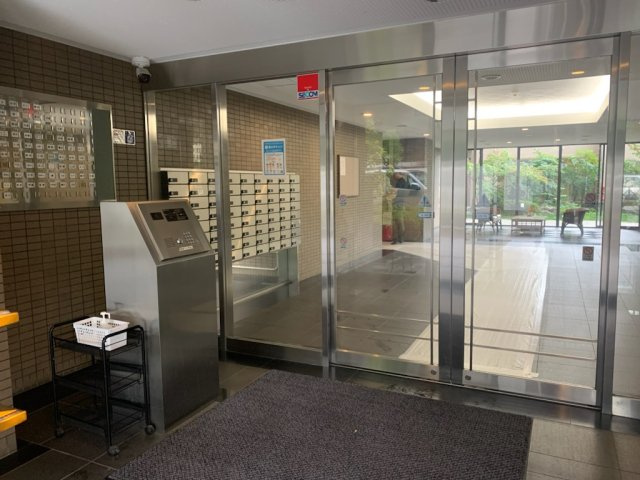 ファミール長岡京グランデュールのエントランス