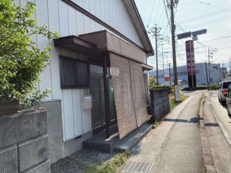 売中古戸建　藤枝市立花２丁目の前面道路含む現地写真