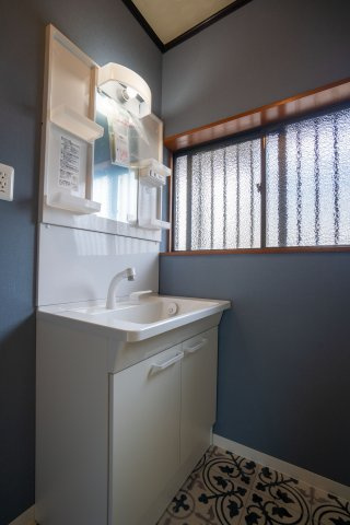 売中古戸建　藤枝市立花２丁目の独立洗面台