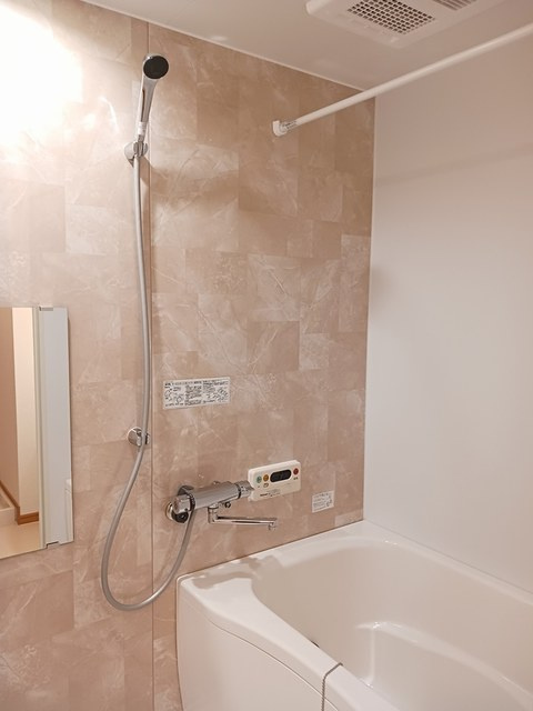 メゾン　アンソレイエNの浴室