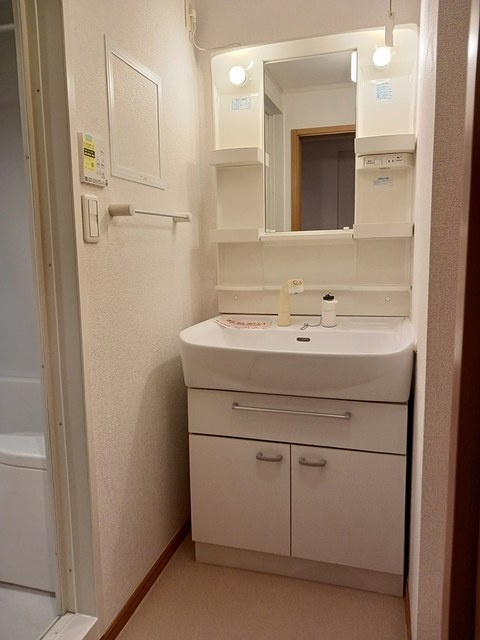 メゾン　アンソレイエNの洗面所